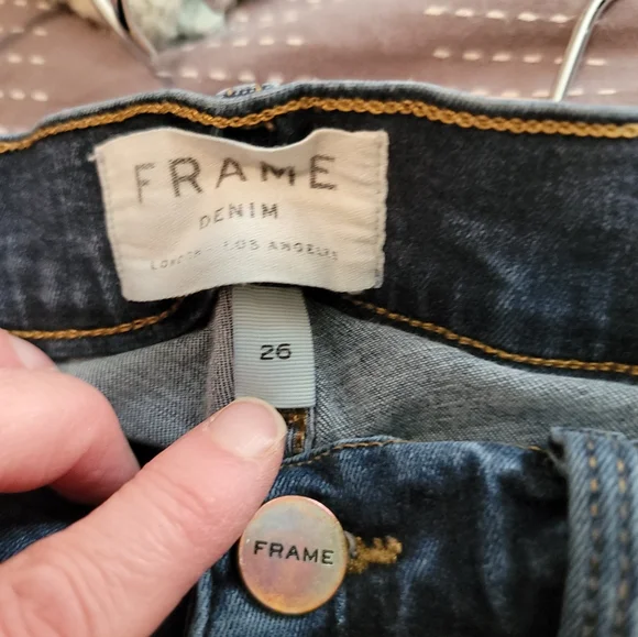 Frame Le High Dark Wash Skinny Jeans Size 26 With Front Slits - Picture 4 of 5